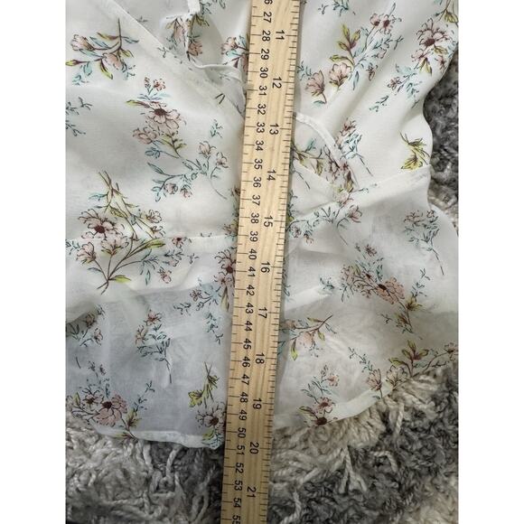 ASTR The Label Women's XS Ivory Blouse V Neck Short Sleeve Shirt - Picture 6 of 7